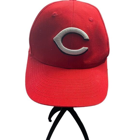 Cincinnati Reds Boy’s Youth Red White Embroidered C SnapBack MLB Hat Cap - Picture 1 of 5